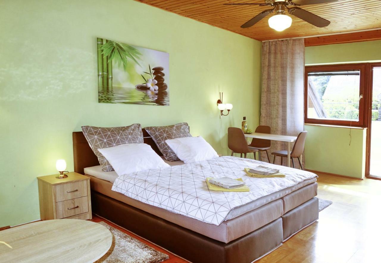 Tolena Heviz Apartments Екстериор снимка