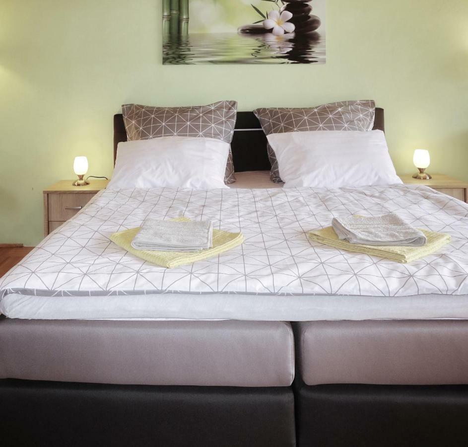 Tolena Heviz Apartments Екстериор снимка